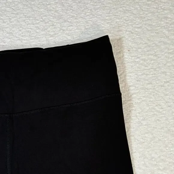 Athleta Elation Eyelet 7/8 Tight Leggings Black Floral Women's size medium - Picture 3 of 6